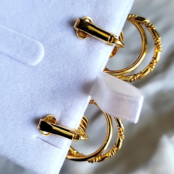 Vintage Gold Tone Knotts ✨️CLIP-ON Earrings circles - Picture 6 of 9